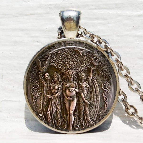 Beautiful Triple Moon Goddess Necklace